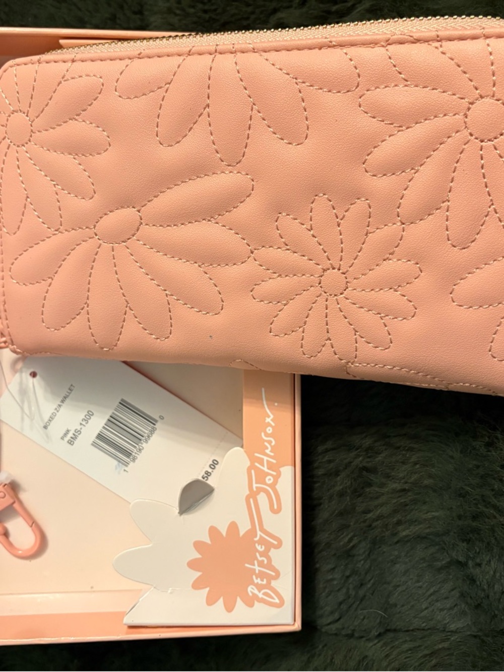 Betsey Johnson Peach Pink Floral Quilted Wristlet Wallet - Picture 2 of 4